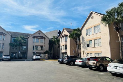 Condominio en venta en Kissimmee, Florida, 1 dormitorio, 45.71 m2 № 1324188 - foto 1