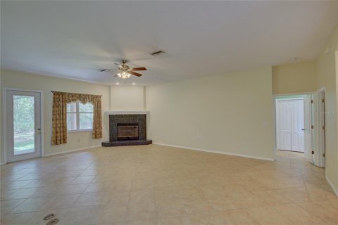 House in New Port Richey, Florida 4 bedrooms, 240.62 sq.m. № 1382831 - photo 6