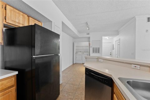 Condo in Orlando, Florida, 1 bedroom  № 1382793 - photo 21