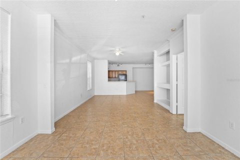 Condo in Orlando, Florida, 1 bedroom  № 1382793 - photo 11