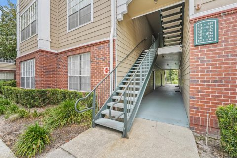 Condo in Orlando, Florida, 1 bedroom  № 1382793 - photo 2