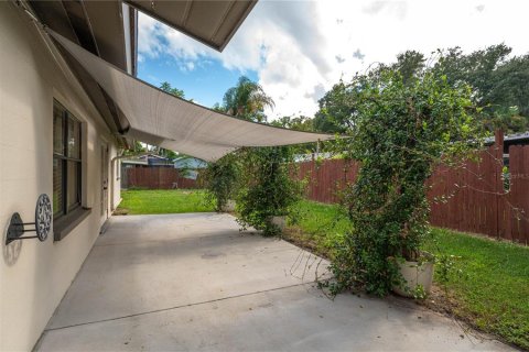 Villa ou maison à vendre à Winter Haven, Floride: 5 chambres, 191.38 m2 № 1382759 - photo 5