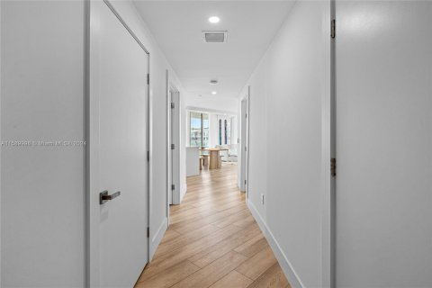 Copropriété à vendre à Miami Beach, Floride: 2 chambres, 137.22 m2 № 1181328 - photo 20