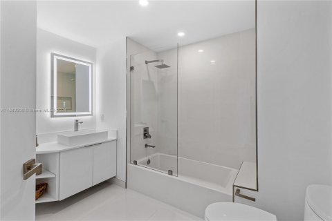 Copropriété à vendre à Miami Beach, Floride: 2 chambres, 137.22 m2 № 1181328 - photo 22