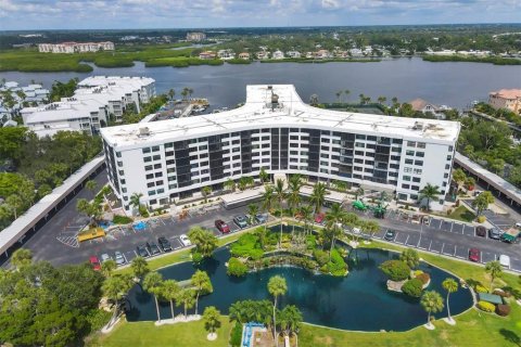 Condominio en venta en Sarasota, Florida, 2 dormitorios, 107.02 m2 № 1359555 - foto 1