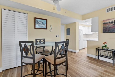 Copropriété à vendre à Sarasota, Floride: 2 chambres, 107.02 m2 № 1359555 - photo 15