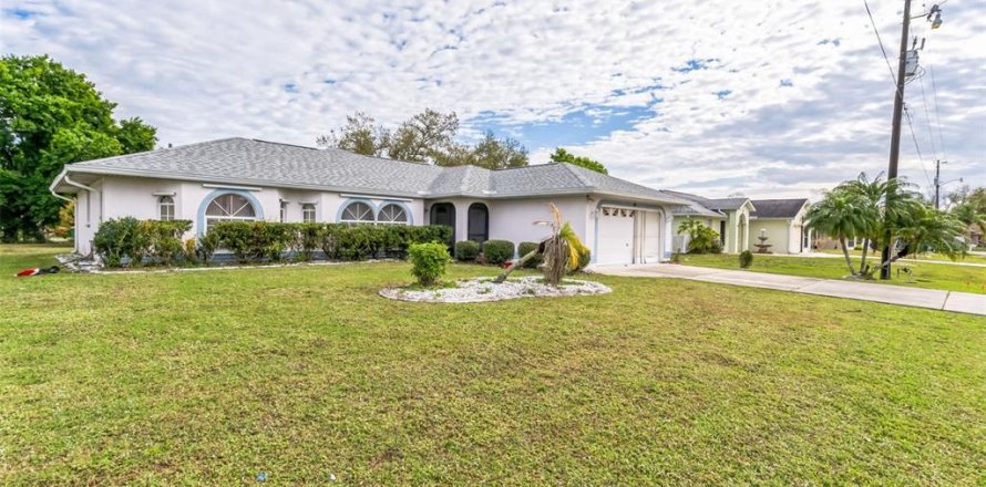 Villa ou maison à Punta Gorda, Floride 3 chambres, 157.75 m2 № 1359521