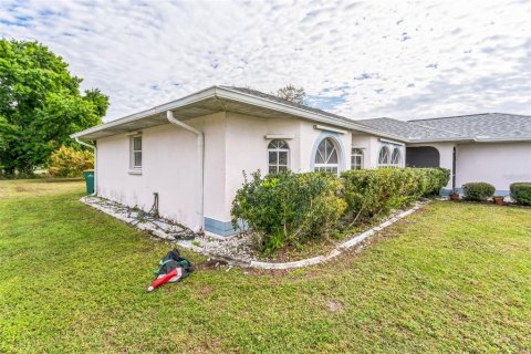 Villa ou maison à vendre à Punta Gorda, Floride: 3 chambres, 157.75 m2 № 1359521 - photo 3