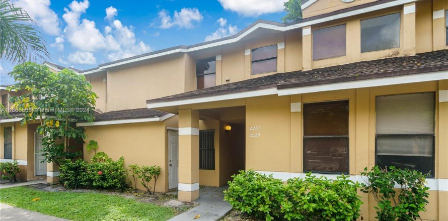 Condo in Miramar, Florida, 2 bedrooms  № 1383126