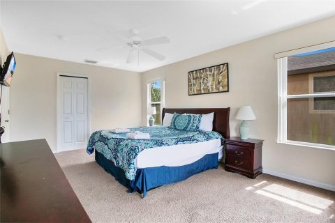 Condo in Davenport, Florida, 4 bedrooms  № 1317037 - photo 8