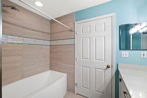 Adosado en venta en Tampa, Florida, 1 dormitorio, 105.17 m2 № 1313494 - foto 20