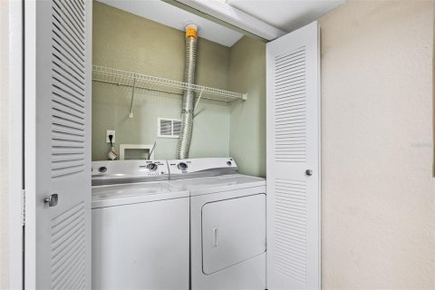 Adosado en venta en Tampa, Florida, 1 dormitorio, 105.17 m2 № 1313494 - foto 23