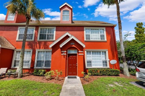 Townhouse in Tampa, Florida 1 bedroom, 105.17 sq.m. № 1313494 - photo 2