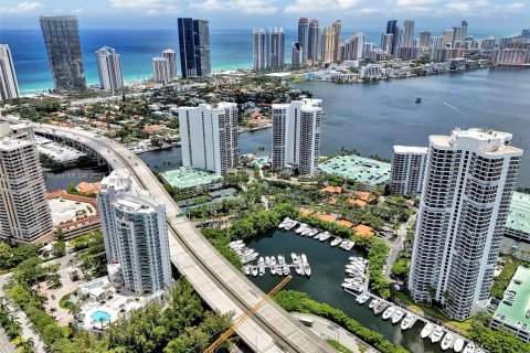 Condo in Aventura, Florida, 2 bedrooms  № 1293452 - photo 5