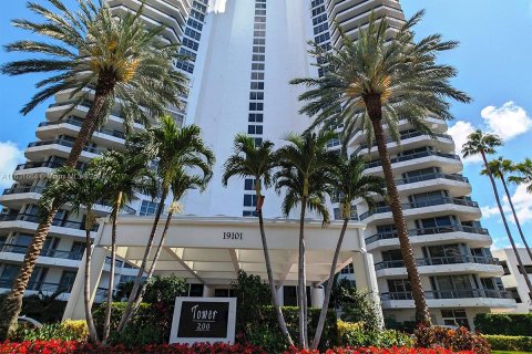 Condo in Aventura, Florida, 2 bedrooms  № 1293452 - photo 4