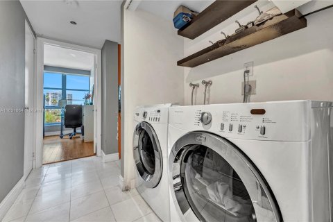 Condo in Aventura, Florida, 2 bedrooms  № 1293452 - photo 15