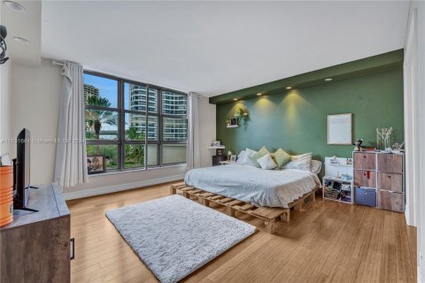 Condo in Aventura, Florida, 2 bedrooms  № 1293452 - photo 8