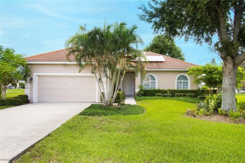 Villa ou maison à vendre à Kissimmee, Floride: 4 chambres, 165.37 m2 № 1295616 - photo 1