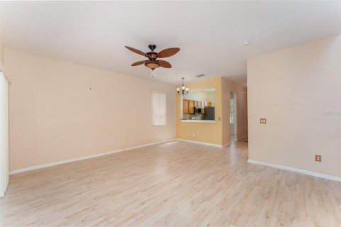 Townhouse in Davenport, Florida 4 bedrooms, 172.43 sq.m. № 1333804 - photo 10