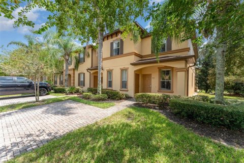 Townhouse in Davenport, Florida 4 bedrooms, 172.43 sq.m. № 1333804 - photo 2