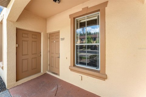 Townhouse in Davenport, Florida 4 bedrooms, 172.43 sq.m. № 1333804 - photo 5