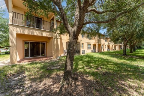 Townhouse in Davenport, Florida 4 bedrooms, 172.43 sq.m. № 1333804 - photo 29