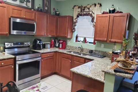 Townhouse in Homestead, Florida 3 bedrooms, 142.6 sq.m. № 1370795 - photo 5