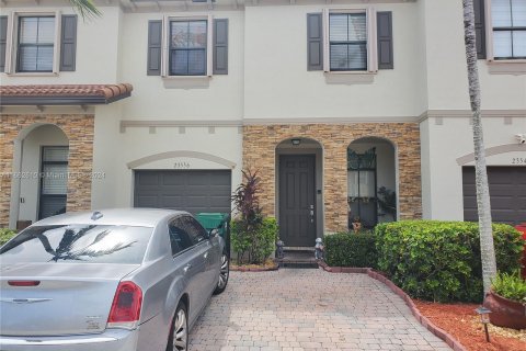 Townhouse in Homestead, Florida 3 bedrooms, 142.6 sq.m. № 1370795 - photo 1