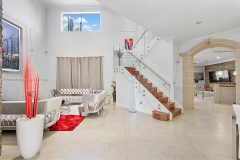 Villa ou maison à vendre à Miramar, Floride: 5 chambres, 316.61 m2 № 1330706 - photo 5