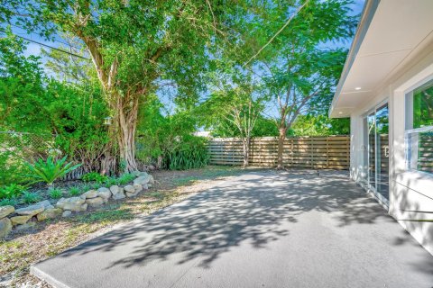 Villa ou maison à vendre à Delray Beach, Floride: 2 chambres, 148.83 m2 № 787382 - photo 16