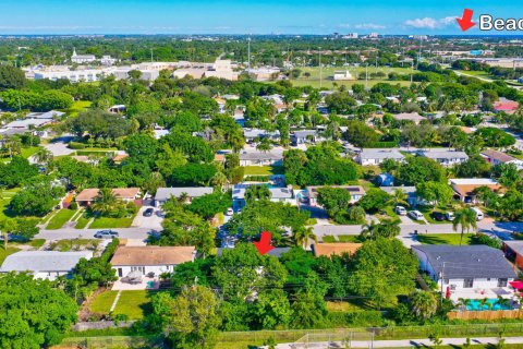 Villa ou maison à vendre à Delray Beach, Floride: 2 chambres, 148.83 m2 № 787382 - photo 4