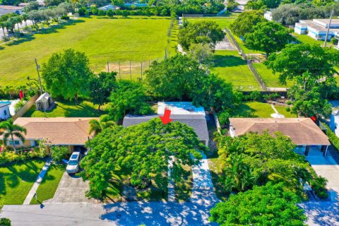 Villa ou maison à vendre à Delray Beach, Floride: 2 chambres, 148.83 m2 № 787382 - photo 9