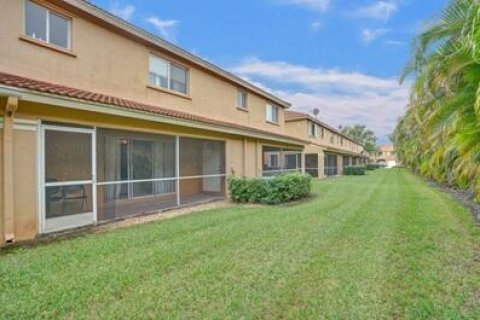 Townhouse in West Palm Beach, Florida 3 bedrooms, 144.93 sq.m. № 913317 - photo 8