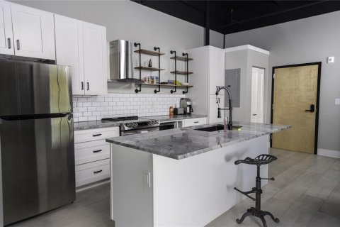 Dúplex en venta en Tampa, Florida, 1 dormitorio, 55.74 m2 № 1318023 - foto 8