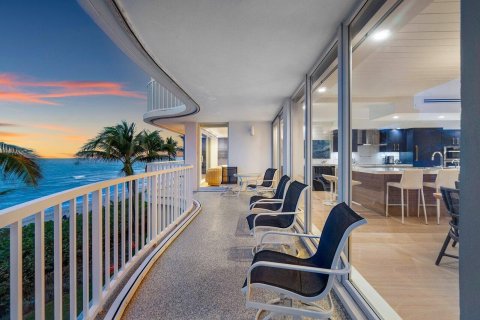 Copropriété à vendre à Highland Beach, Floride: 3 chambres, 246.84 m2 № 968224 - photo 2