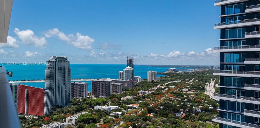 Condo in Miami, Florida, 1 bedroom  № 1224040