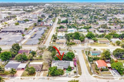 Propiedad comercial en venta en Miami Gardens, Florida № 1224147 - foto 27