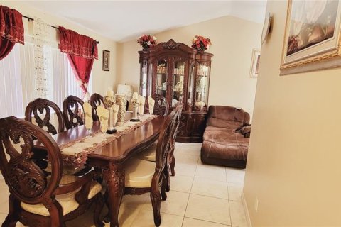 Casa en venta en Kissimmee, Florida, 3 dormitorios, 130.43 m2 № 1354286 - foto 4