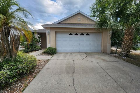 Villa ou maison à louer à Valrico, Floride: 3 chambres, 119.19 m2 № 1354252 - photo 1