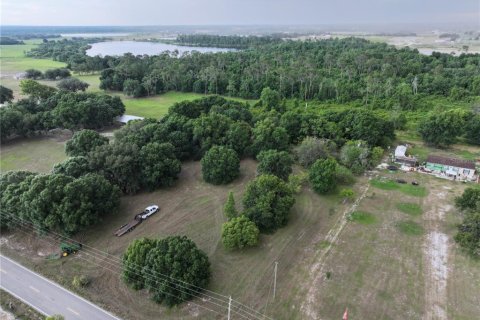 Land in Alturas, Florida № 1300975 - photo 1