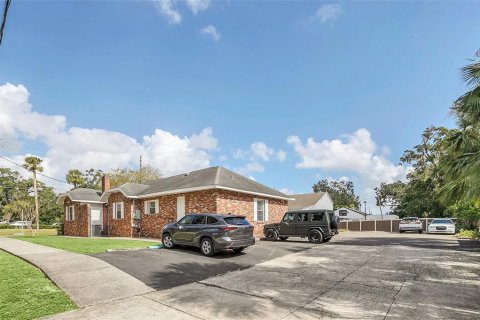 Commercial property in Orlando, Florida 176.05 sq.m. № 1429104 - photo 25