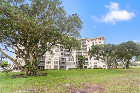 Copropriété à vendre à Pompano Beach, Floride: 3 chambres, 129.13 m2 № 1097760 - photo 10