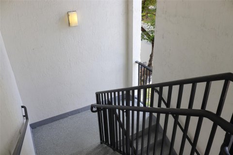 Купить кондоминиум в Майами, Флорида 2 спальни, 92.34м2, № 1077774 - фото 28