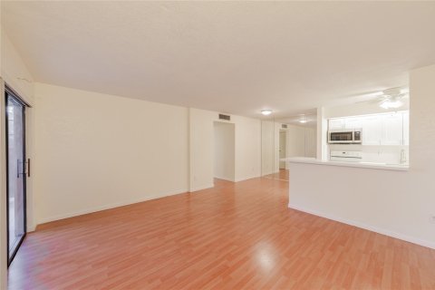 Copropriété à vendre à Fort Lauderdale, Floride: 2 chambres, 75.25 m2 № 1077772 - photo 28