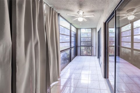 Copropriété à vendre à Fort Lauderdale, Floride: 2 chambres, 75.25 m2 № 1077772 - photo 15