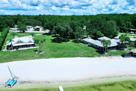 Terreno en venta en Ocklawaha, Florida № 1349190 - foto 1