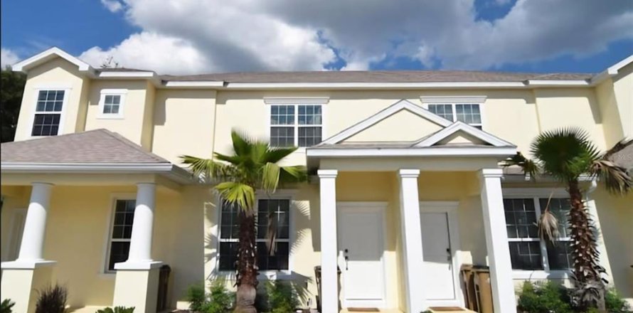 Townhouse in Clermont, Florida 3 bedrooms, 139.45 sq.m. № 1389330