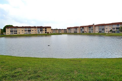 Condominio en venta en Sunrise, Florida, 2 dormitorios, 78.97 m2 № 1180304 - foto 15