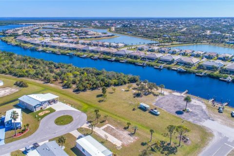 Land in Port Charlotte, Florida № 1003103 - photo 2