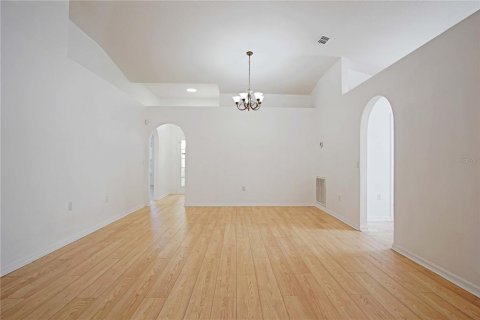 Villa ou maison à louer à Haines City, Floride: 4 chambres, 174.1 m2 № 1355937 - photo 6